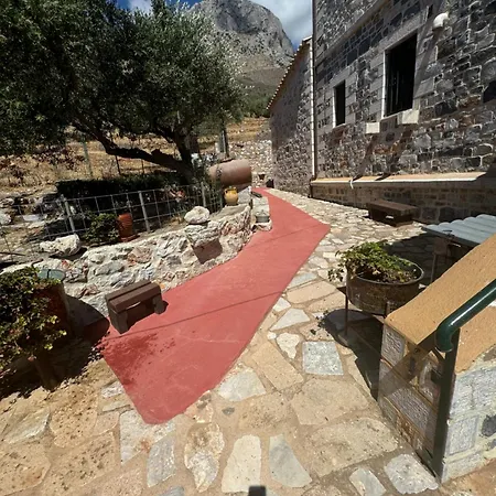 Refoulo Tower Dom wakacyjny Poliána