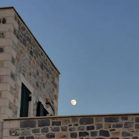 Refoulo Tower Dom wakacyjny Poliána