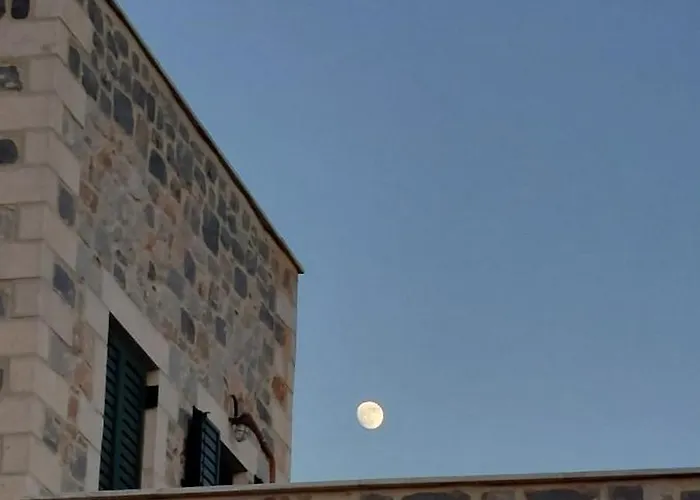 Refoulo Tower Dom wakacyjny Poliána