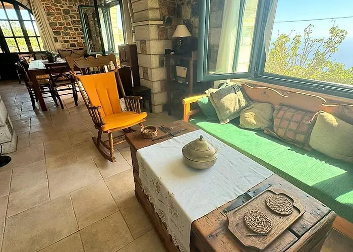 Refoulo Tower Poliána